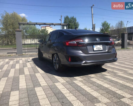 Серый Хонда Клерити, объемом двигателя 1.5 л и пробегом 198 тыс. км за 15500 $, фото 2 на Automoto.ua