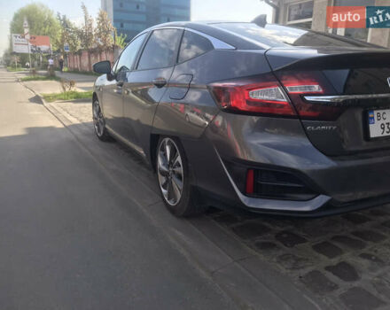 Серый Хонда Клерити, объемом двигателя 1.5 л и пробегом 198 тыс. км за 15500 $, фото 4 на Automoto.ua