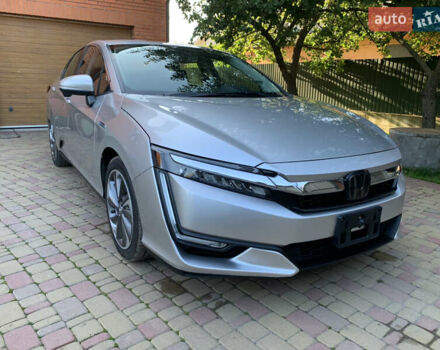 Сірий Хонда Клериті, об'ємом двигуна 1.5 л та пробігом 105 тис. км за 19300 $, фото 1 на Automoto.ua