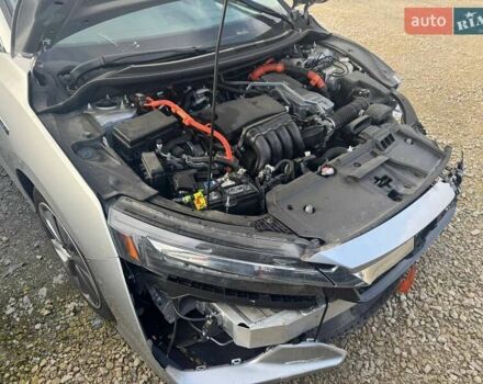 Серый Хонда Клерити, объемом двигателя 1.5 л и пробегом 34 тыс. км за 11000 $, фото 13 на Automoto.ua