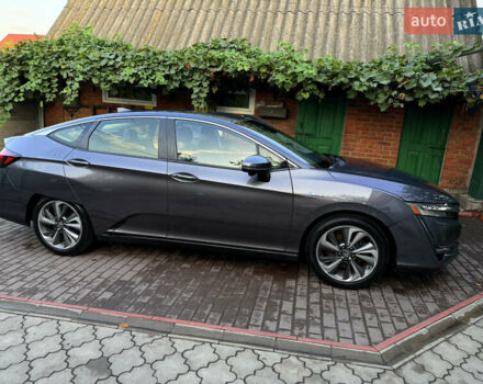 Серый Хонда Клерити, объемом двигателя 1.5 л и пробегом 161 тыс. км за 18100 $, фото 2 на Automoto.ua