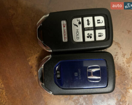 Сірий Хонда Клериті, об'ємом двигуна 1.5 л та пробігом 105 тис. км за 19300 $, фото 32 на Automoto.ua