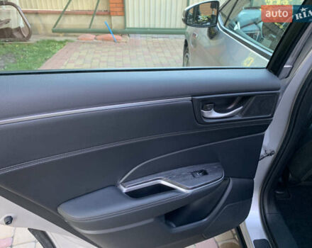 Сірий Хонда Клериті, об'ємом двигуна 1.5 л та пробігом 105 тис. км за 19300 $, фото 10 на Automoto.ua