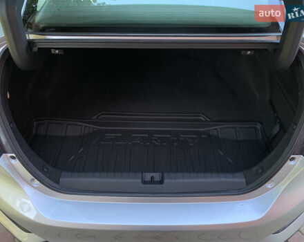 Сірий Хонда Клериті, об'ємом двигуна 1.5 л та пробігом 105 тис. км за 19300 $, фото 35 на Automoto.ua