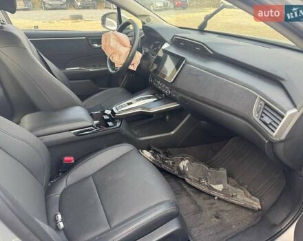 Серый Хонда Клерити, объемом двигателя 1.5 л и пробегом 34 тыс. км за 11000 $, фото 10 на Automoto.ua