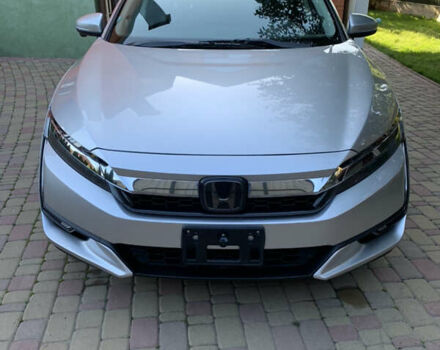 Сірий Хонда Клериті, об'ємом двигуна 1.5 л та пробігом 105 тис. км за 19300 $, фото 5 на Automoto.ua