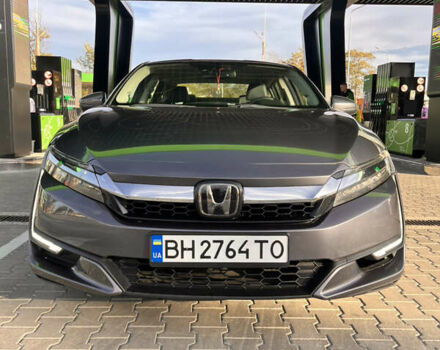 Серый Хонда Клерити, объемом двигателя 1.5 л и пробегом 118 тыс. км за 18000 $, фото 2 на Automoto.ua