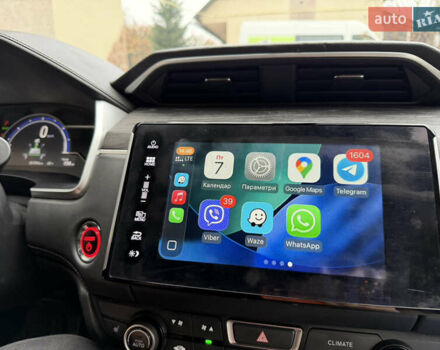 Сірий Хонда Клериті, об'ємом двигуна 1.5 л та пробігом 67 тис. км за 19000 $, фото 61 на Automoto.ua