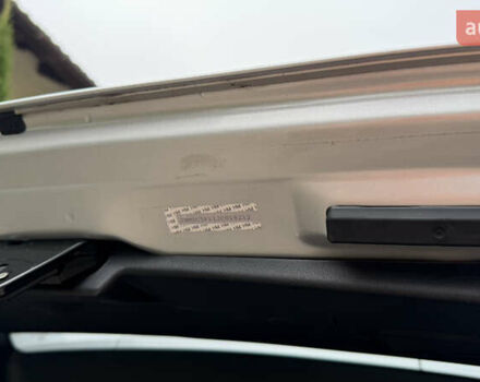 Сірий Хонда Клериті, об'ємом двигуна 1.5 л та пробігом 67 тис. км за 19000 $, фото 52 на Automoto.ua