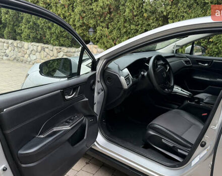 Сірий Хонда Клериті, об'ємом двигуна 1.5 л та пробігом 67 тис. км за 19000 $, фото 14 на Automoto.ua