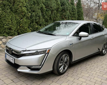 Сірий Хонда Клериті, об'ємом двигуна 1.5 л та пробігом 67 тис. км за 19000 $, фото 2 на Automoto.ua