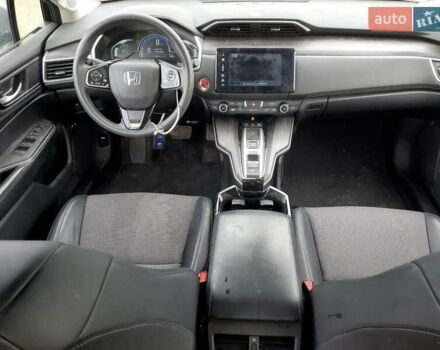 Серый Хонда Клерити, объемом двигателя 0 л и пробегом 224 тыс. км за 3000 $, фото 7 на Automoto.ua