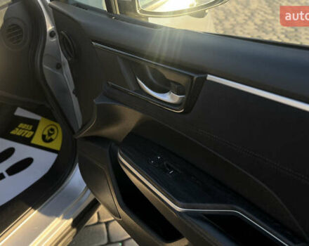 Сірий Хонда Клериті, об'ємом двигуна 1.5 л та пробігом 208 тис. км за 17200 $, фото 23 на Automoto.ua