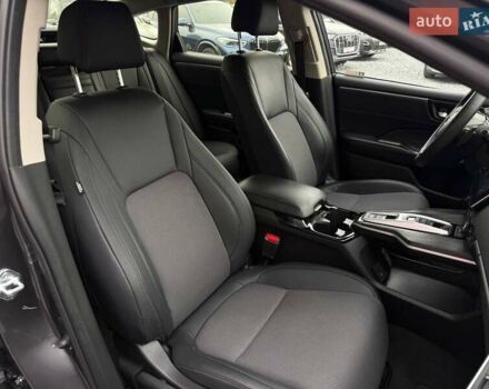 Серый Хонда Клерити, объемом двигателя 1.5 л и пробегом 159 тыс. км за 15900 $, фото 53 на Automoto.ua