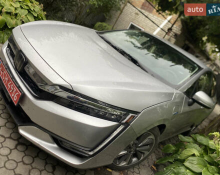 Серый Хонда Клерити, объемом двигателя 1.5 л и пробегом 184 тыс. км за 18000 $, фото 3 на Automoto.ua