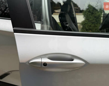 Сірий Хонда Клериті, об'ємом двигуна 1.5 л та пробігом 67 тис. км за 19000 $, фото 49 на Automoto.ua