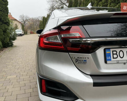 Сірий Хонда Клериті, об'ємом двигуна 1.5 л та пробігом 67 тис. км за 19000 $, фото 22 на Automoto.ua