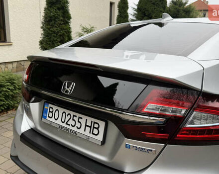 Сірий Хонда Клериті, об'ємом двигуна 1.5 л та пробігом 67 тис. км за 19000 $, фото 12 на Automoto.ua