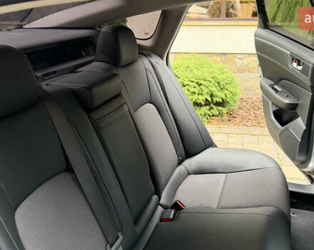 Сірий Хонда Клериті, об'ємом двигуна 1.5 л та пробігом 67 тис. км за 19000 $, фото 43 на Automoto.ua