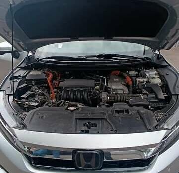 Серый Хонда Клерити, объемом двигателя 1.5 л и пробегом 208 тыс. км за 15100 $, фото 18 на Automoto.ua
