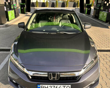 Серый Хонда Клерити, объемом двигателя 1.5 л и пробегом 118 тыс. км за 18000 $, фото 1 на Automoto.ua