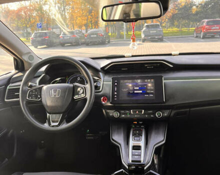 Серый Хонда Клерити, объемом двигателя 1.5 л и пробегом 118 тыс. км за 18000 $, фото 35 на Automoto.ua