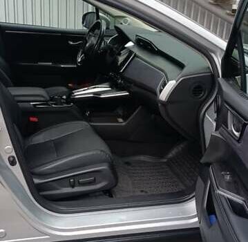 Серый Хонда Клерити, объемом двигателя 1.5 л и пробегом 208 тыс. км за 15100 $, фото 9 на Automoto.ua