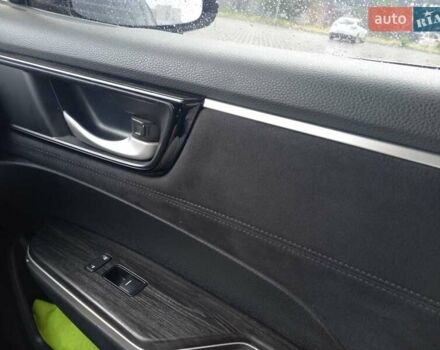 Сірий Хонда Клериті, об'ємом двигуна 1.5 л та пробігом 130 тис. км за 19800 $, фото 29 на Automoto.ua