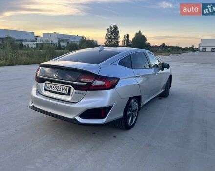 Серый Хонда Клерити, объемом двигателя 1.5 л и пробегом 62 тыс. км за 18900 $, фото 4 на Automoto.ua