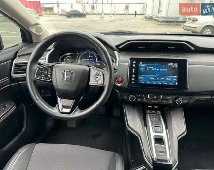 Серый Хонда Клерити, объемом двигателя 1.5 л и пробегом 106 тыс. км за 16990 $, фото 12 на Automoto.ua