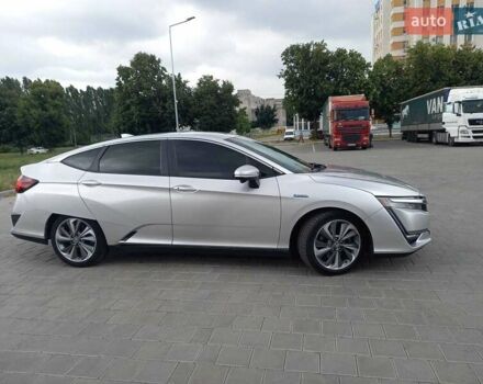 Сірий Хонда Клериті, об'ємом двигуна 1.5 л та пробігом 130 тис. км за 19800 $, фото 3 на Automoto.ua