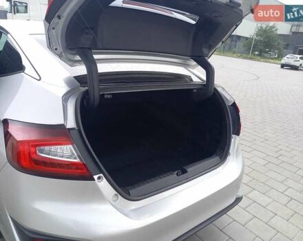 Сірий Хонда Клериті, об'ємом двигуна 1.5 л та пробігом 130 тис. км за 19800 $, фото 23 на Automoto.ua