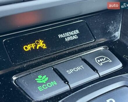 Серый Хонда Клерити, объемом двигателя 1.5 л и пробегом 106 тыс. км за 16490 $, фото 27 на Automoto.ua