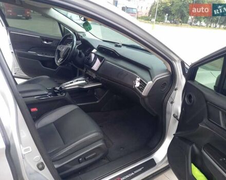 Сірий Хонда Клериті, об'ємом двигуна 1.5 л та пробігом 130 тис. км за 19800 $, фото 18 на Automoto.ua