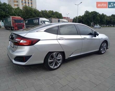 Сірий Хонда Клериті, об'ємом двигуна 1.5 л та пробігом 130 тис. км за 19800 $, фото 5 на Automoto.ua