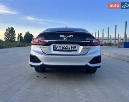 Серый Хонда Клерити, объемом двигателя 1.5 л и пробегом 62 тыс. км за 18900 $, фото 8 на Automoto.ua