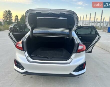 Серый Хонда Клерити, объемом двигателя 1.5 л и пробегом 62 тыс. км за 18900 $, фото 6 на Automoto.ua