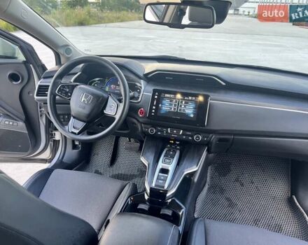 Серый Хонда Клерити, объемом двигателя 1.5 л и пробегом 62 тыс. км за 18900 $, фото 20 на Automoto.ua