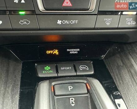 Серый Хонда Клерити, объемом двигателя 1.5 л и пробегом 106 тыс. км за 16990 $, фото 20 на Automoto.ua