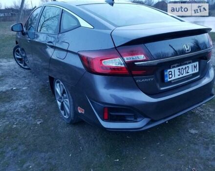 Серый Хонда Клерити, объемом двигателя 1.5 л и пробегом 119 тыс. км за 18599 $, фото 5 на Automoto.ua