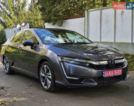 Серый Хонда Клерити, объемом двигателя 1.5 л и пробегом 27 тыс. км за 20900 $, фото 3 на Automoto.ua