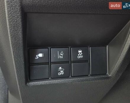 Серый Хонда Клерити, объемом двигателя 1.5 л и пробегом 27 тыс. км за 20900 $, фото 2 на Automoto.ua