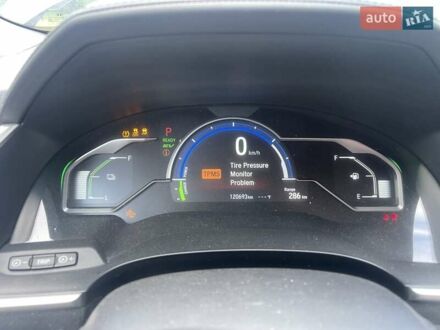 Серый Хонда Клерити, объемом двигателя 1.5 л и пробегом 120 тыс. км за 9999 $, фото 1 на Automoto.ua