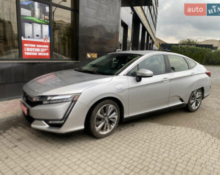 Серый Хонда Клерити, объемом двигателя 1.5 л и пробегом 184 тыс. км за 18000 $, фото 1 на Automoto.ua