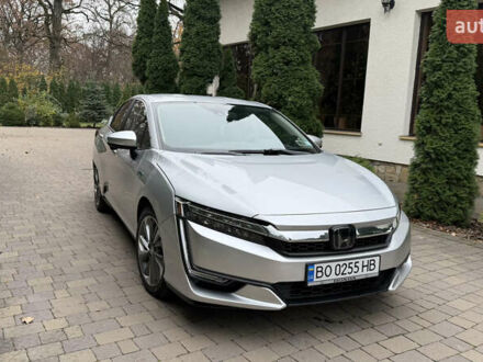 Серый Хонда Клерити, объемом двигателя 1.5 л и пробегом 67 тыс. км за 19000 $, фото 1 на Automoto.ua