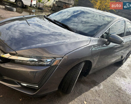 Серый Хонда Клерити, объемом двигателя 1.5 л и пробегом 160 тыс. км за 18555 $, фото 1 на Automoto.ua