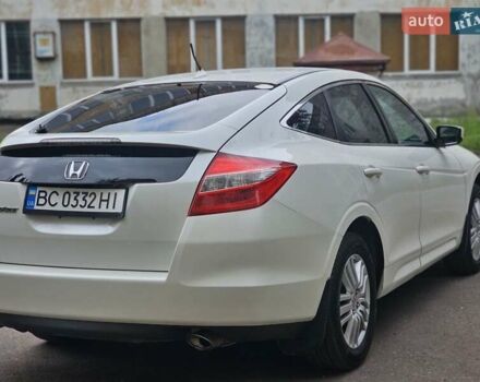 Білий Хонда Кросстур, об'ємом двигуна 2.4 л та пробігом 217 тис. км за 12900 $, фото 1 на Automoto.ua