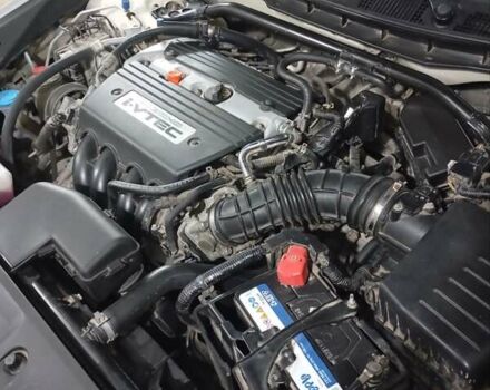 Белый Хонда Кросстур, объемом двигателя 2.4 л и пробегом 204 тыс. км за 11100 $, фото 7 на Automoto.ua