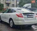 Белый Хонда Кросстур, объемом двигателя 2.4 л и пробегом 238 тыс. км за 9200 $, фото 2 на Automoto.ua