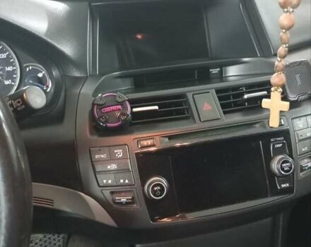 Белый Хонда Кросстур, объемом двигателя 2.4 л и пробегом 204 тыс. км за 11100 $, фото 11 на Automoto.ua